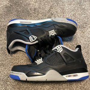 Jordan 4s motor sports alternate barely worn slight crease